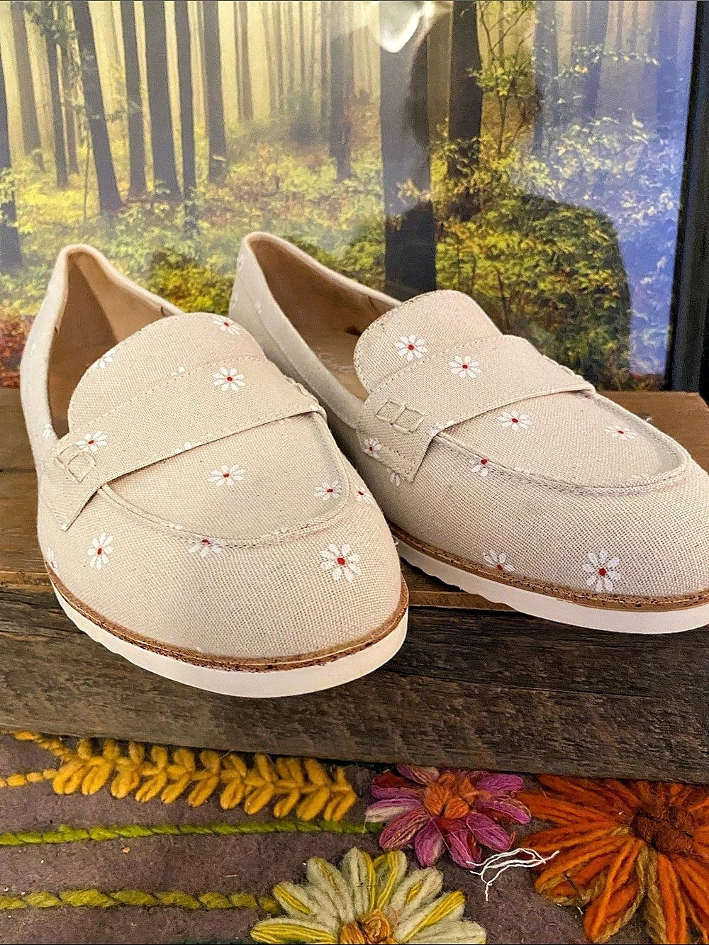 LifeStride Velocity 2.0 Floral Loafers in Beige Like New